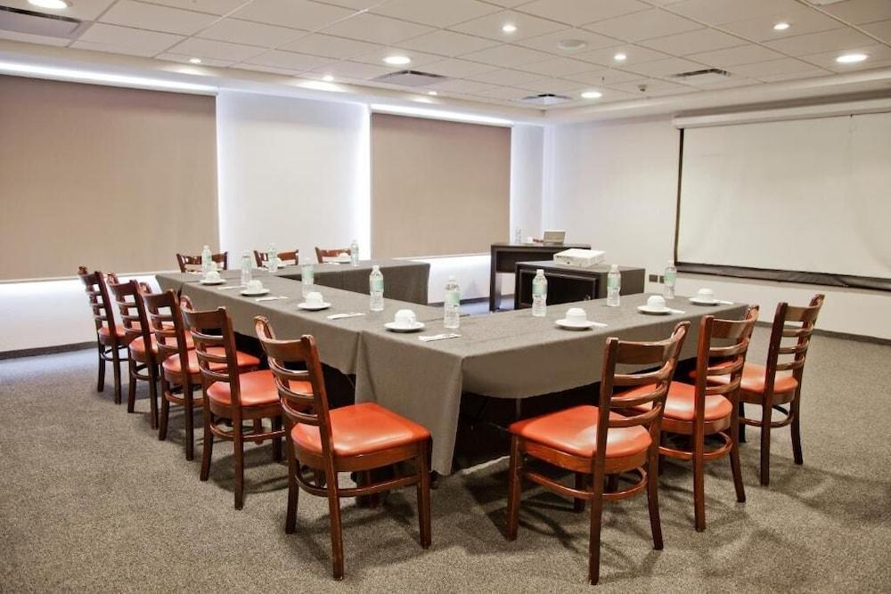 Sierra Suites By Hp Hotels San Luis Potosí Zewnętrze zdjęcie